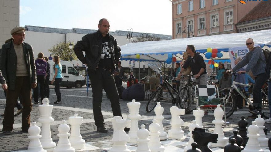 Giant Street Chess startas