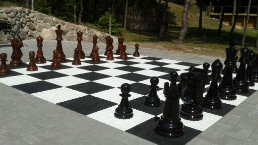 Sekmadienis su dideliais šachmatais