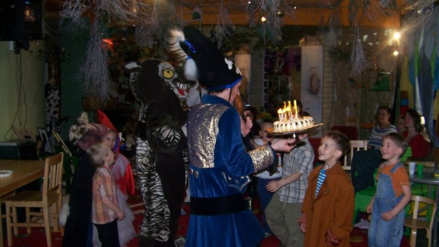 Vaikų gimtadieniai Raganiukės teatre