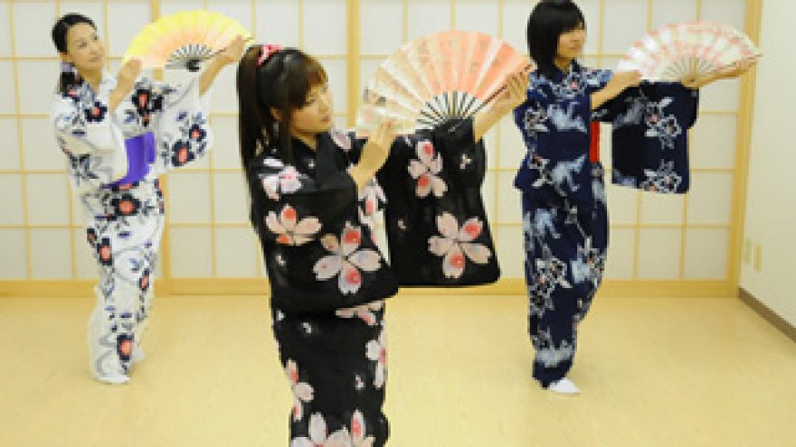 Japoniško šokio &#8220;Sakura&#8221; pamoka