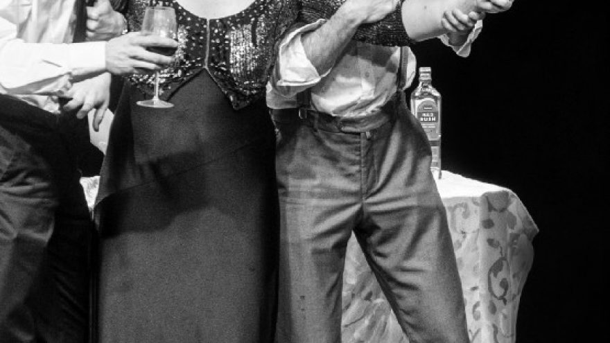 OKT / Vilniaus miesto teatras: &#8221;Vestuvės&#8221; (rež.Oskaras Koršunovas)