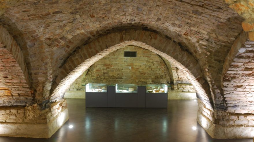 Ekskursija “Stebuklai Vilniaus požemiuose”