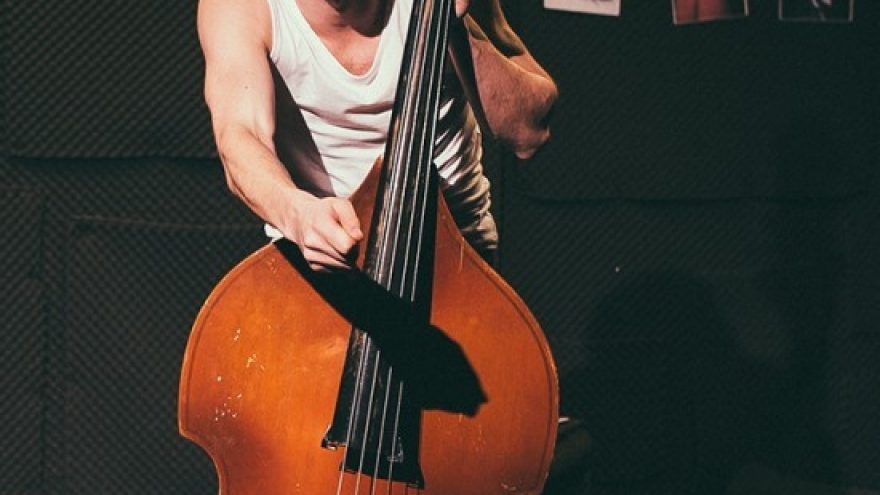 Klaipėdos jaunimo teatras | spektaklis Kontrabosas | rež. V. Masalskis