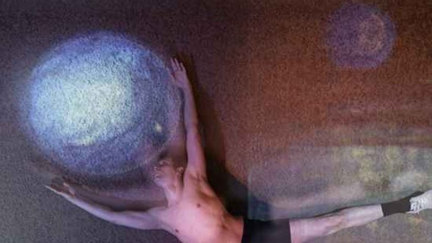 Šviesų ir judesio spektaklis | Išgyventi pasaulio sutvėrimą