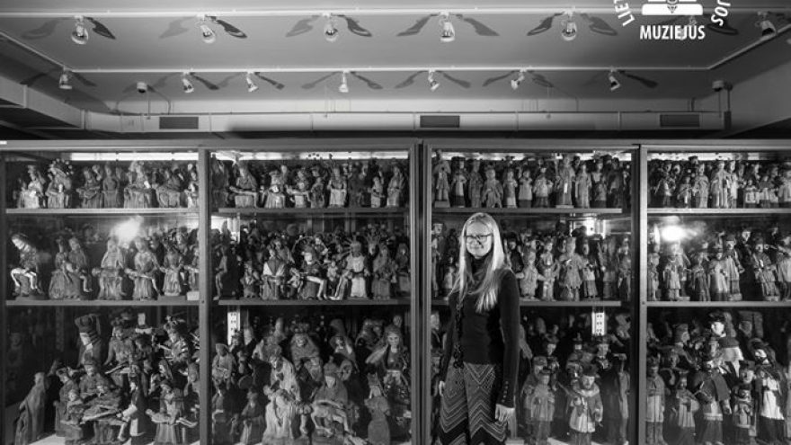 Fotografo Artūro Užgalio paroda „Užsklandą praskleidus: lobių saugotojai“