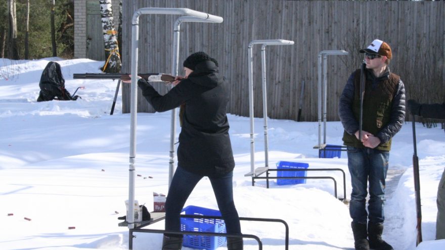 Pramoginis šaudymas į lėkštutes (Molinius balandžius)!