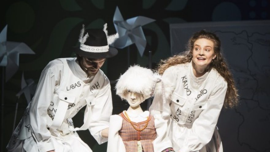 Edukacija visai šeimai LĖLĖ, KURI DIDŽIUOJASI, KAD TURI Ė