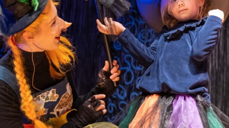 Raudonkepurė ir vilkas + teatro dienos šventė vaikams