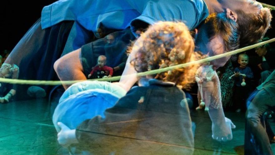 Judesio spektaklis ”UPĖ” (vaikams nuo 6mėn. – 3m.)