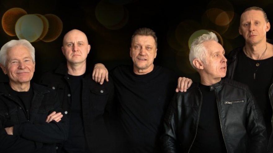 Česlovas Gabalis ir Pelenai. Bryan Adams