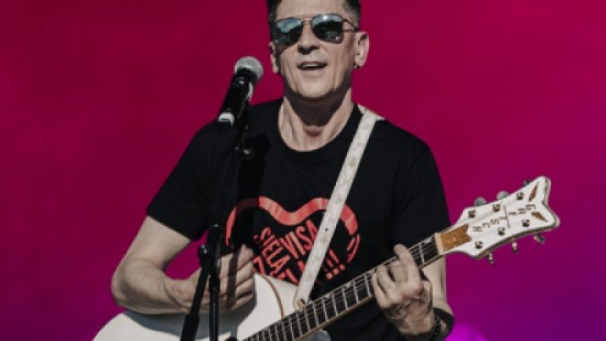 Grupės &#8221;Siela&#8221; lyderio Aurelijaus Sirgedo šventinis akustinis koncertas