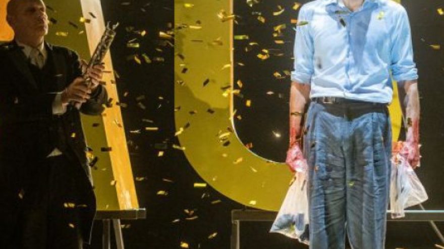 Pagal Alberto Camus romaną. SVETIMAS, rež. Jernej LORENCI