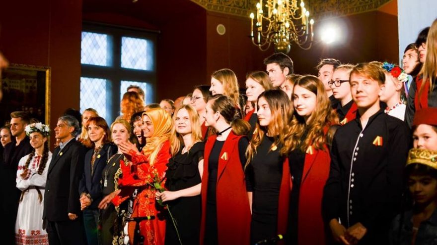 Po lietuvių kalbos ir kultūros skėčiu