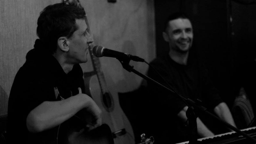 GYVAI: SIELA AKUSTIŠKAI