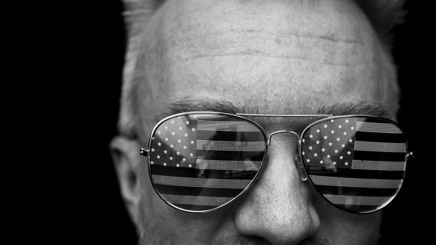 ANDRIUS MAMONTOVAS IR DRAUGAI