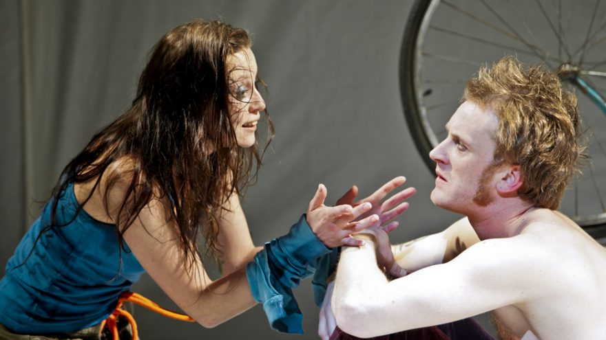 PALANGOJE, Užupio Teatro spektaklis “Mėšlungis”