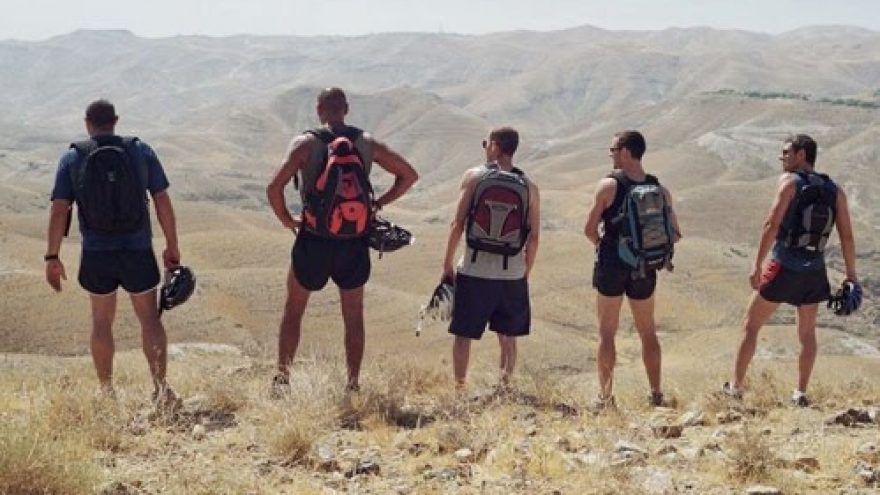 POLICININKAS / HASHOTER