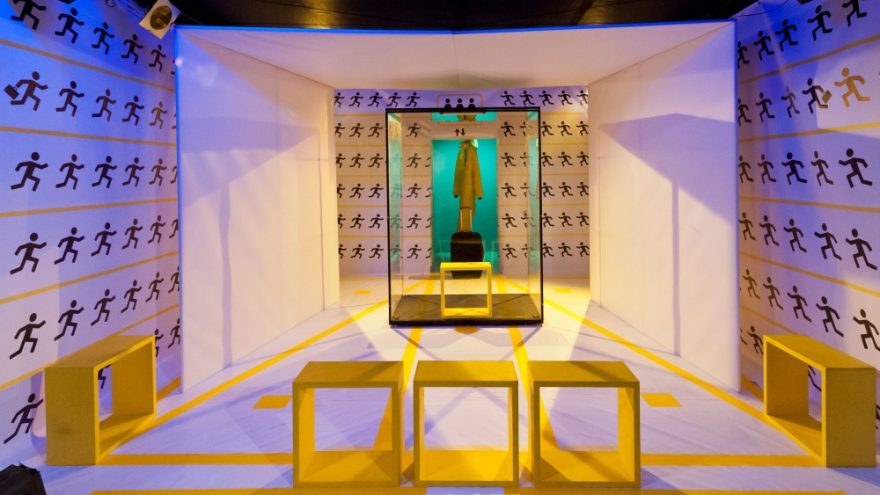 NUO RAUDONOS ŽIURKĖS IKI ŽALIOS ŽVAIGŽDĖS