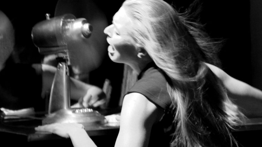 Spektaklis &#8220;Tarnaitės&#8221;