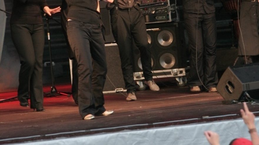 Gyvos muzikos koncertas balandžio 30 d.