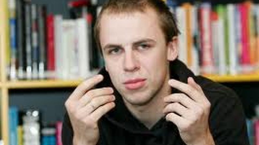 Geltonos Sofos Klubas. Vidas Bareikis