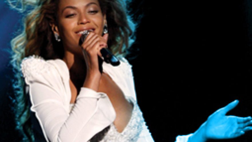 LITTLE WEEKEND PARTY  Koncertas didžiąjame ekrane BEYONCE