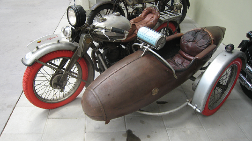 Dienos ekskursija &#8220;Matyti ir nematyti automobiliai Vilniuje&#8221;