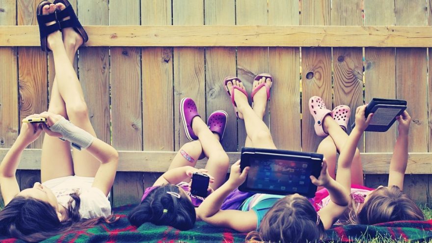 Paskaita “Šeima išėjo į karą – paauglystė”