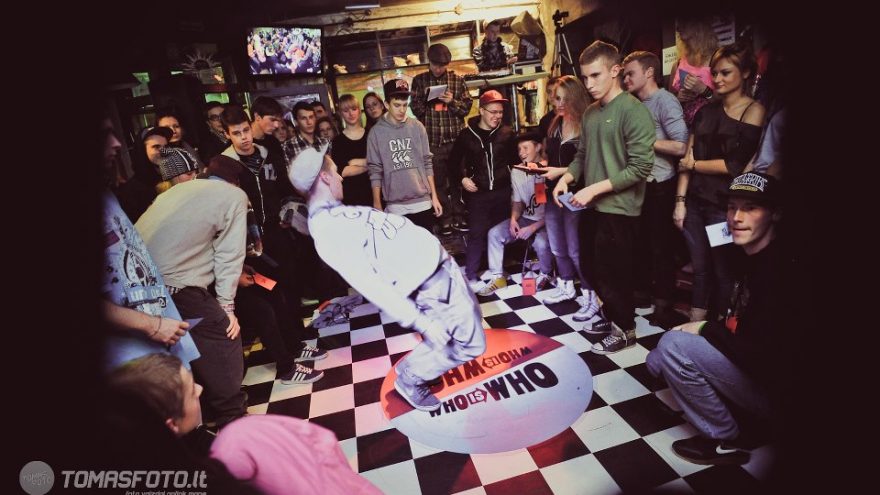 Šokių kovų projektas “WHO is WHO!” Locking, popping!