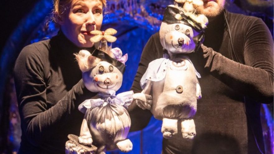 Lėlių festivalis vaikams ,,Pirmas žingsnis” Raganiukės teatre! Premjera. Skraidantys meškučiai