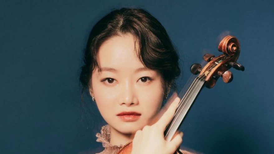 LVSO | BOMSORI KIM GRIEŽIA F. MEDELSSOHNĄ