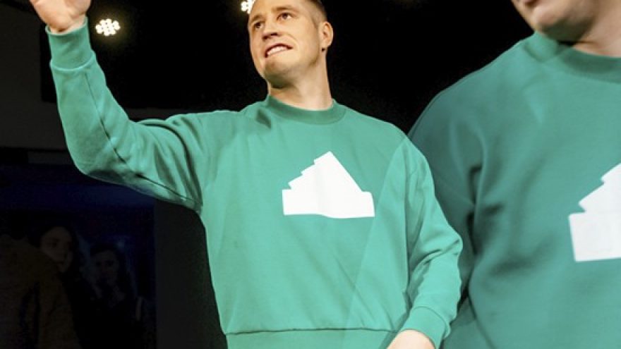 Raimondas Klezys. AVINAI (spektaklis jaunimui)