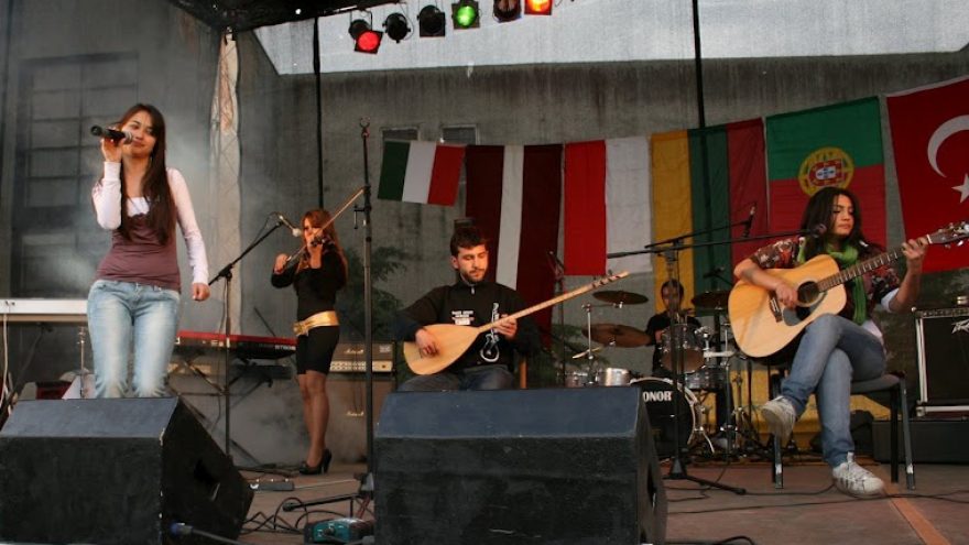 Gyvos muzikos festivalis Rokiškyje “Tėvo gitara”!