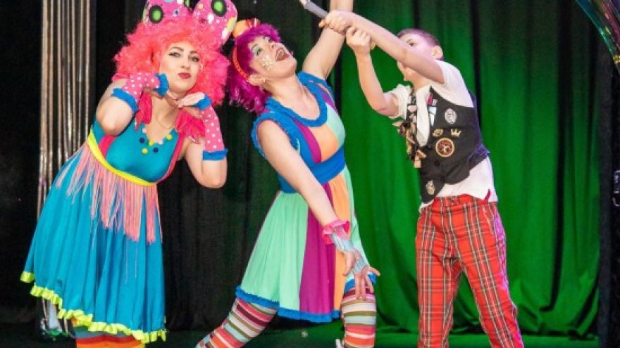 Išskirtinis cirko šou vaikams Raganiukės teatre!