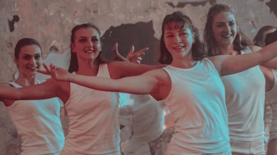 LOW AIR | Šokio spektaklis (ne)paaugliams ME TWO / SAVOJ KRŪVOJ