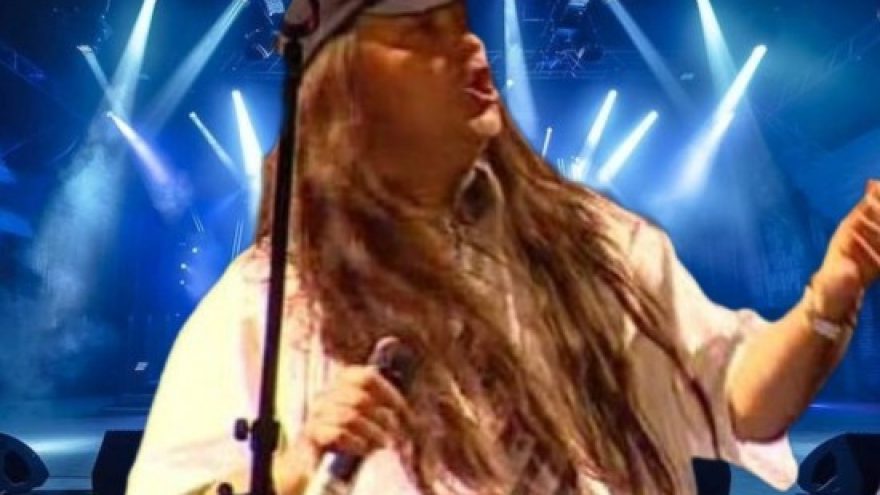 LEGENDINIAI JAUNYSTĖS HITAI GYVAI