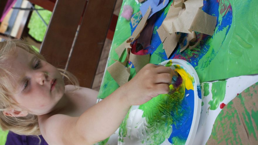 DAILĖS TERAPIJOS METODŲ TAIKYMO GALIMYBĖS DIRBANT SU VAIKAIS