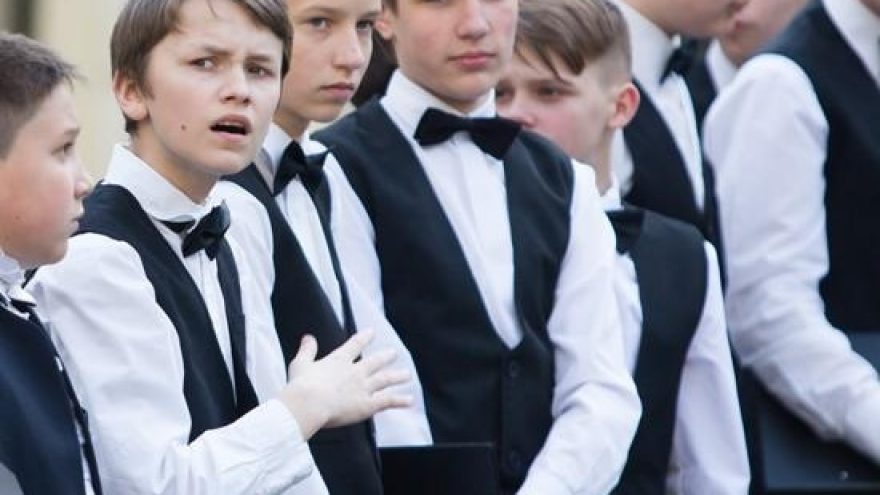 Berniukų ir jaunuolių choras ”Ažuoliukas”