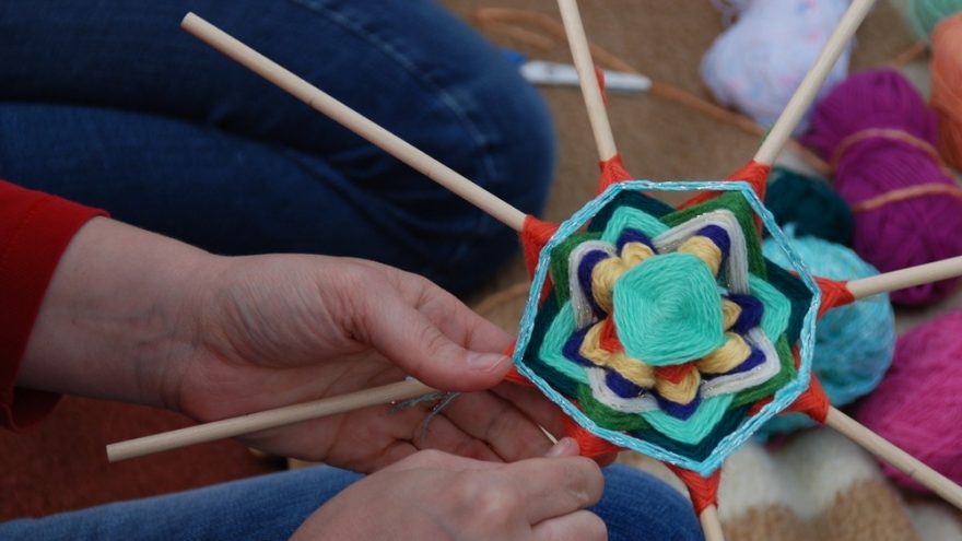 Kūrybinės dirbtuvės Indėnų Mandalos “Ojos de Dios”