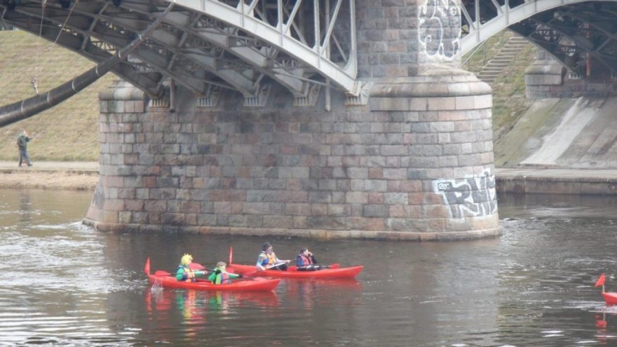 Kovo 11 plaukimas baidarėmis