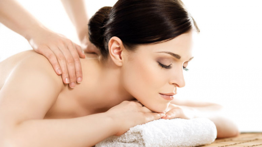 Gydomasis pečių juostos sprando ir kaklo masažas