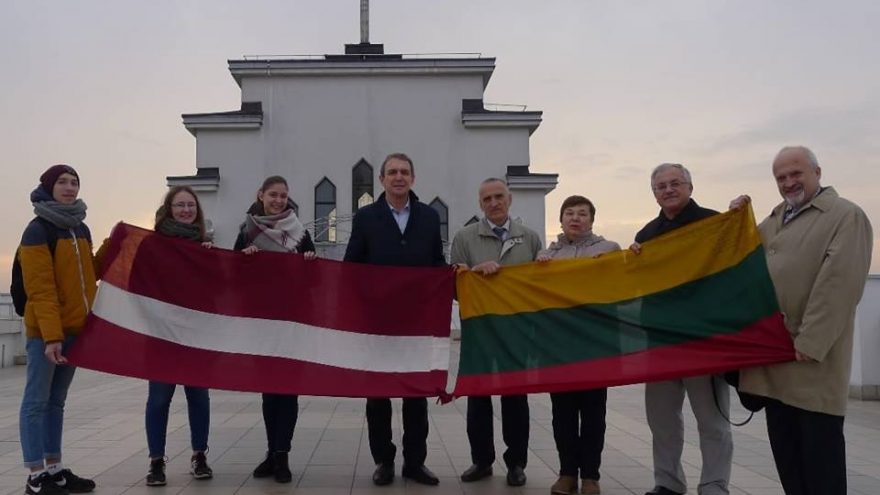 ŠVENTINIS KONCERTAS “SESEI LATVIJAI-100!”