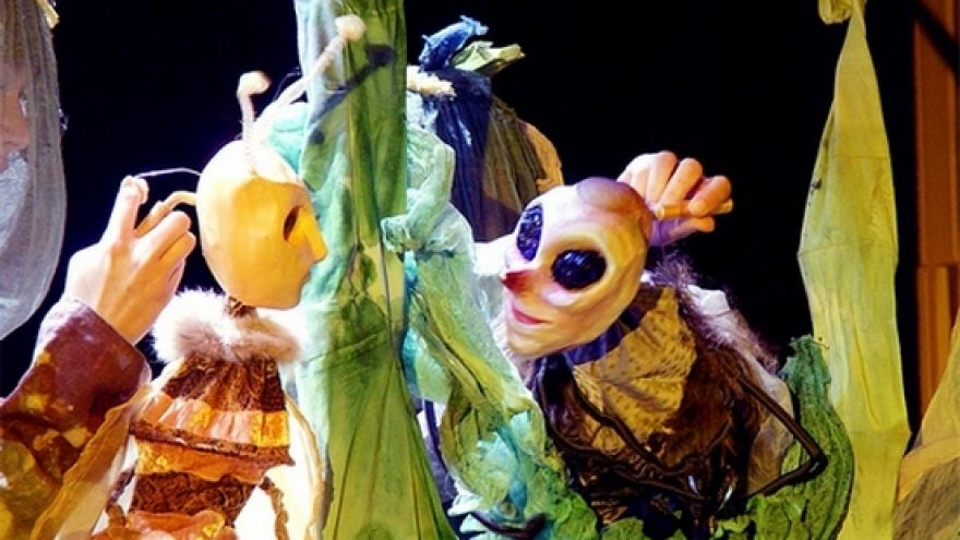 Spektaklis šeimai “Bitė Maja”