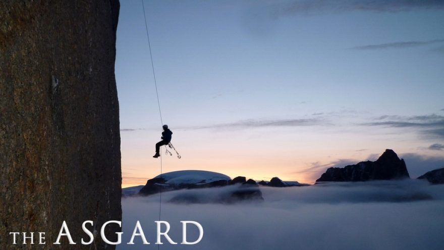 Nemiegok pirmadieniais kinas + STAIGMENA