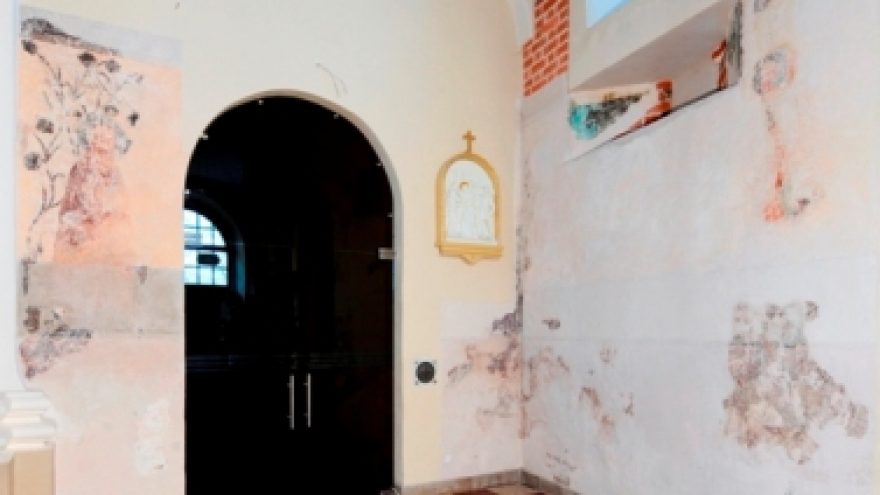 Ekskursija po parodą, skirtą Trakų bažnyčiai XV a.