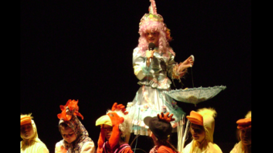 Spektaklis ,,Bjaurusis ančiukas”