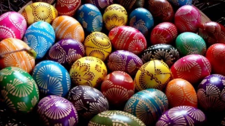 Tradicinis kiaušinių marginimas vašku