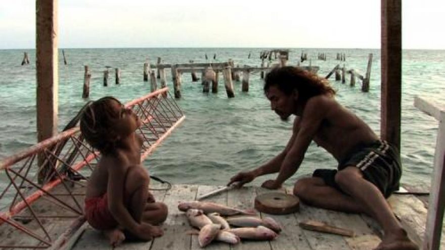 PRIE JŪROS / ALAMAR