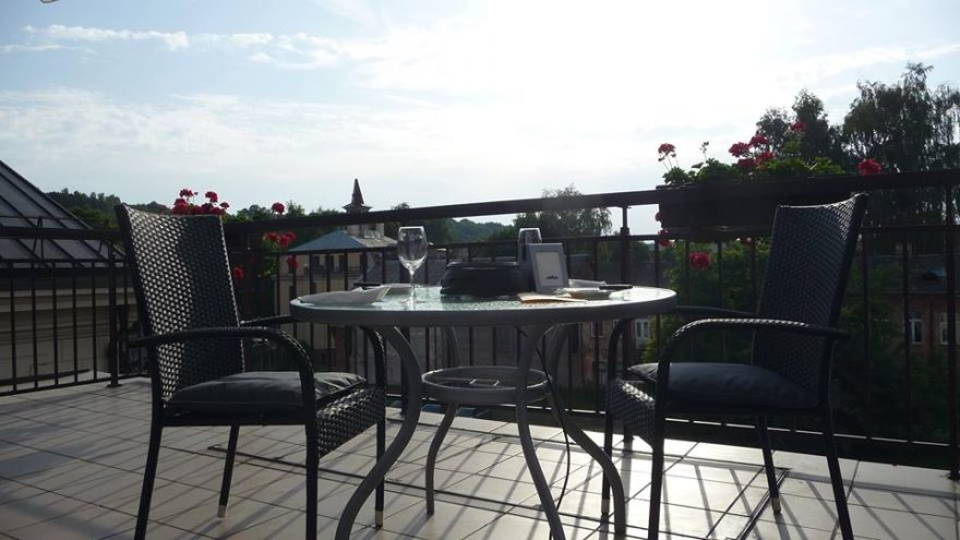 Mėsos fondiu ir gyva saksofono muzika