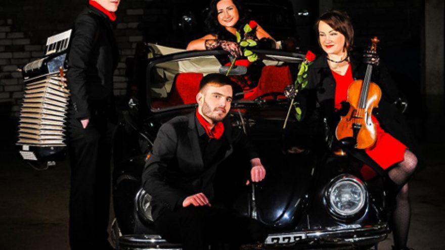 TANGO ir RETRO – „3 MINUČIŲ MEILĖS IST